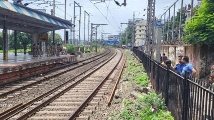 Mumbai Local Accident | Mumbai Local Accident near Diva Mumbra Railway Station