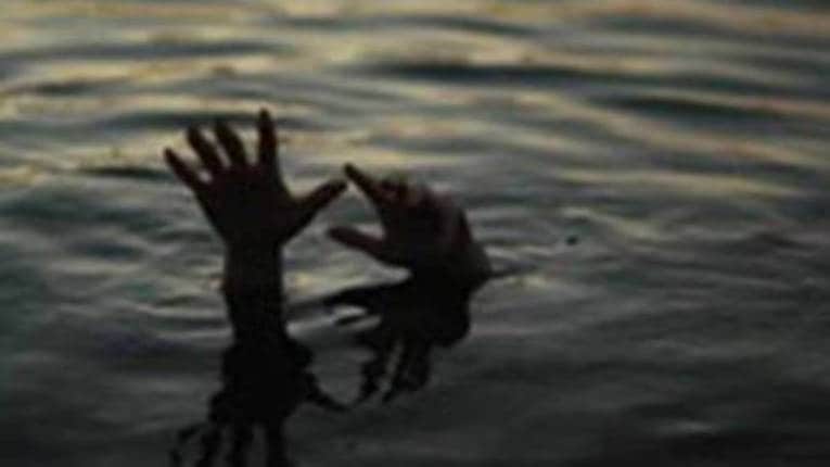 दगडखाणीच्या तलावात बुडून मुलाचा मृत्यू