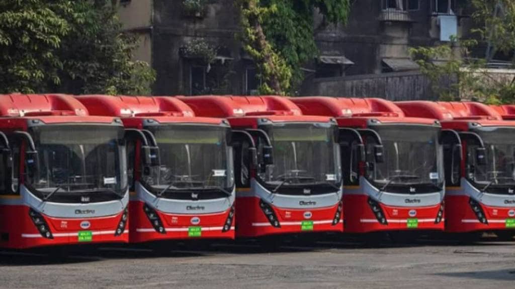 ST electric buses news in marathi