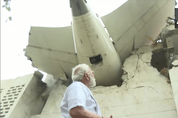 पंतप्रधान नरेंद्र मोदी यांनी केंद्रीय गृहमंत्री अमित शाह आणि नागरी उड्डाण मंत्री राम मोहन नायडू यांच्याशी चर्चा केली आहे आणि पीडितांना योग्य मदत पुरवली जाईल याची खात्री केली. (छायाचित्र स्रोत - एएनआय)