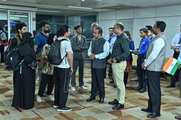Flight carrying students from Armenia had landed in Delhi-Cover pic