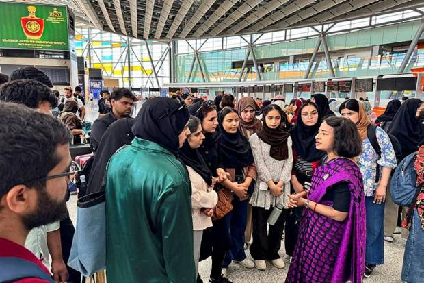 Flight carrying students from Armenia had landed in Delhi-Cover pic