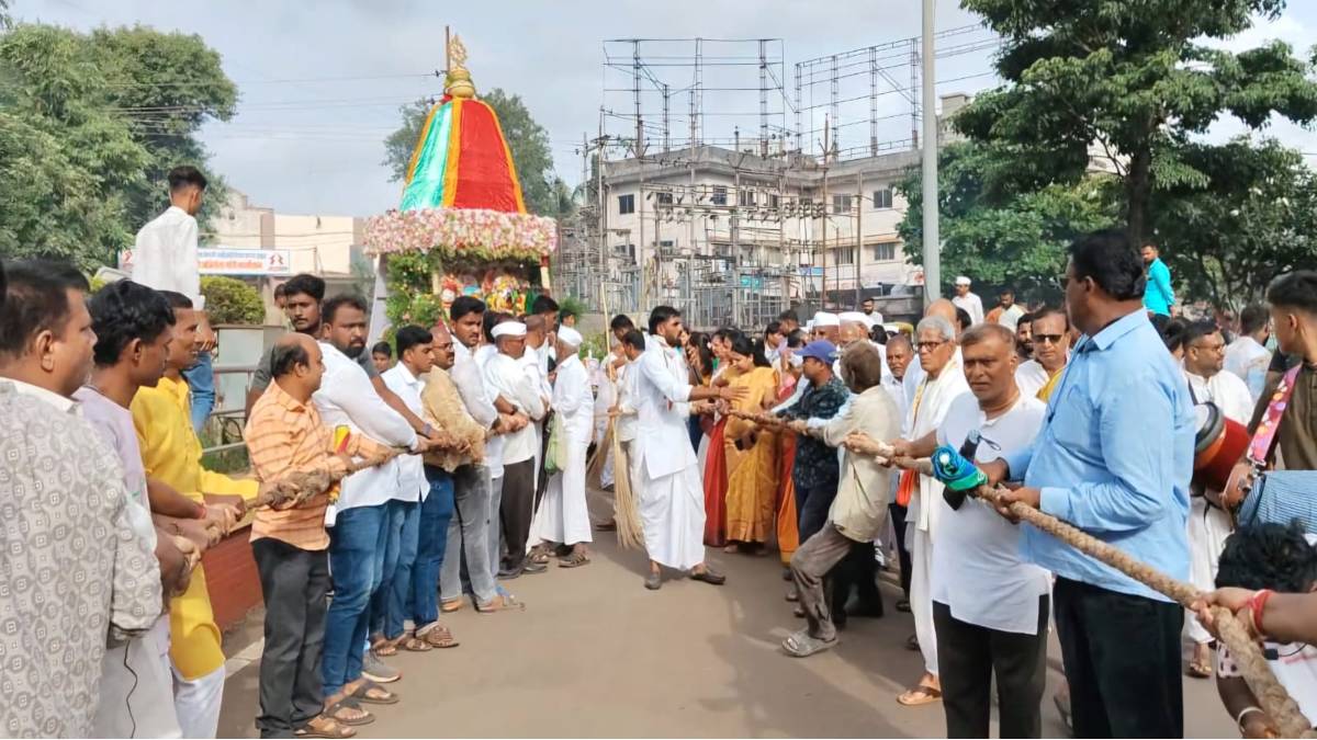 first ever Jagannath Rath Yatra in Karad by ISKCON received a great response