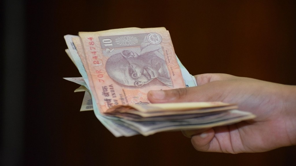 pune corruption news clerk caught by acb taking bribe for property document
