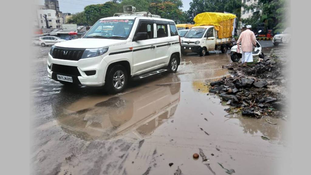 Traffic jam due to waterlogging