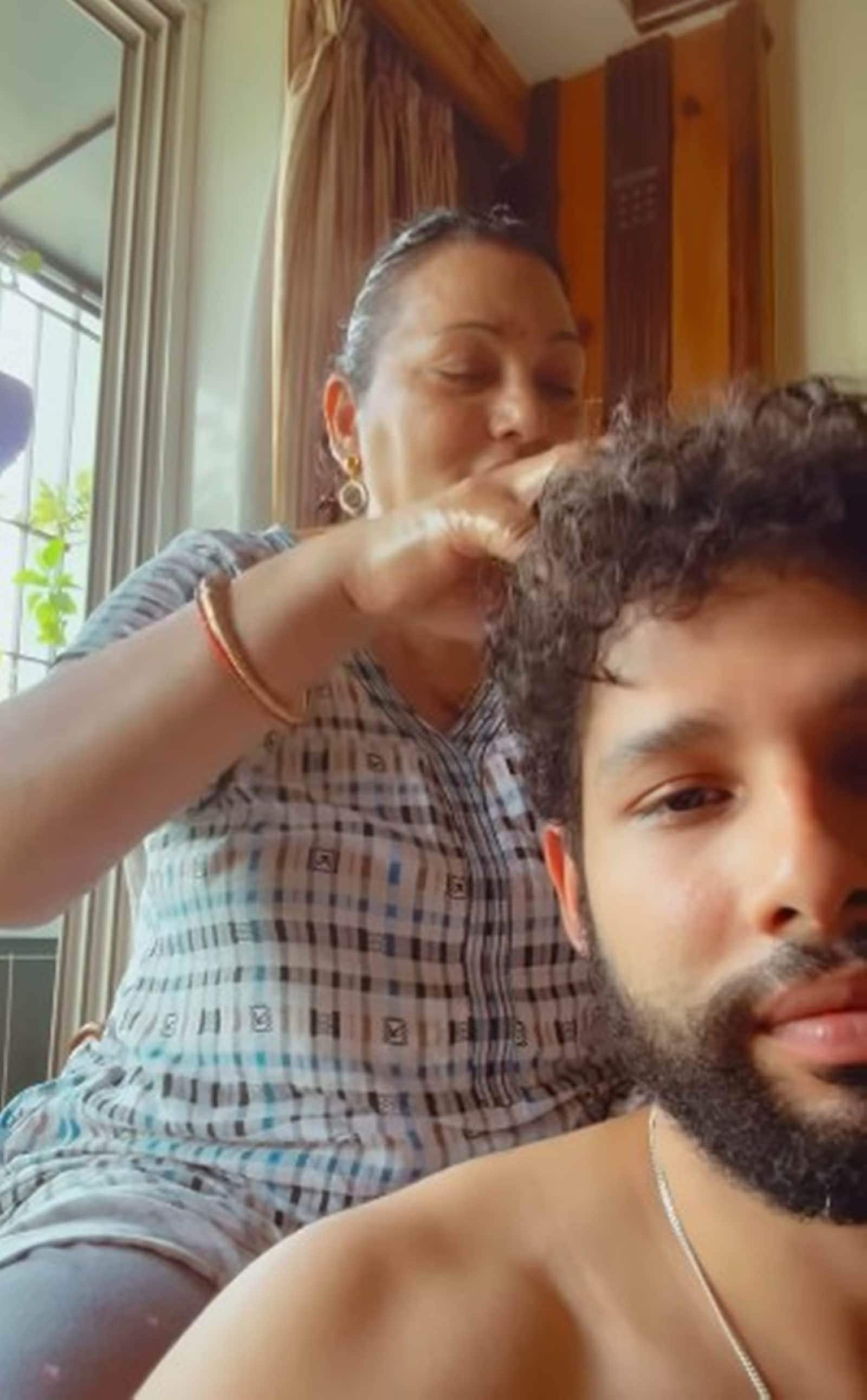 Siddhant Chaturvedi hair oiling