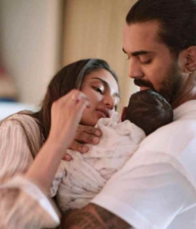 KL Rahul With Daughter Evarah and Wife Athiya Shetty