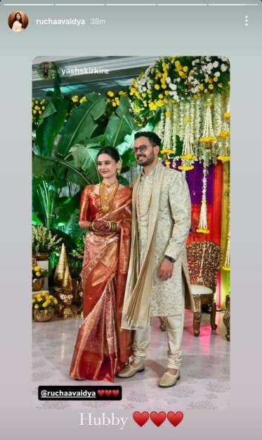 rucha vaidya wedding 