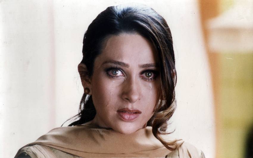 90s Bollywood stars Karisma Kapoor Photos