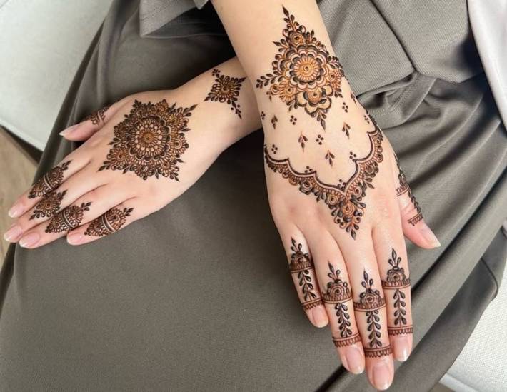 office mehndi for women