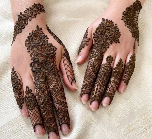 elegant mehndi
