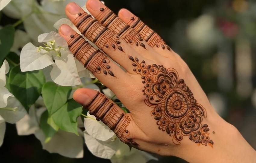 stylish office mehndi