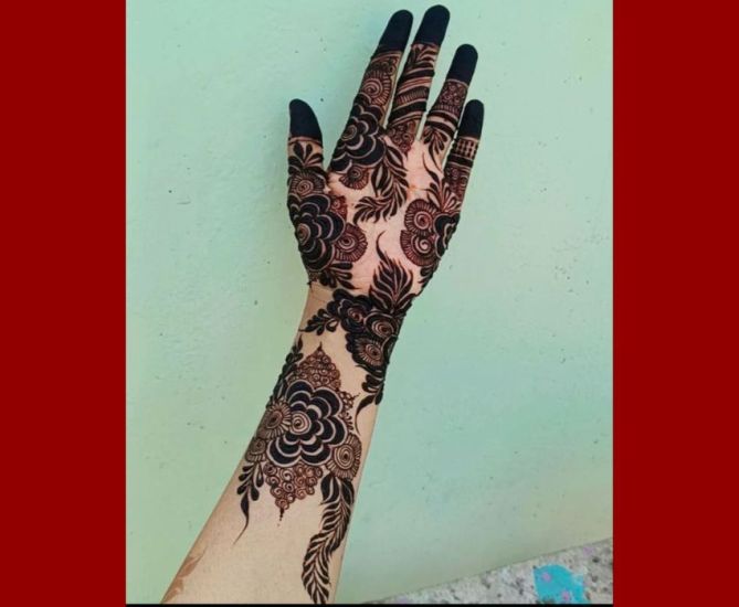 Off-Shoulder Magic Add a Royal Touch with These Mehndi Trends