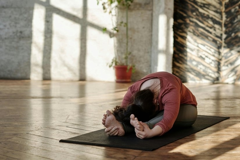Try These 10 Simple Yoga Asanas for Strength and Stress Relief