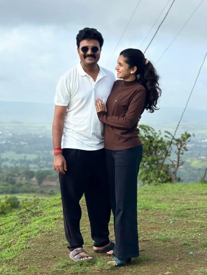devmanus fame kiran gaikwad wife vaishnavi