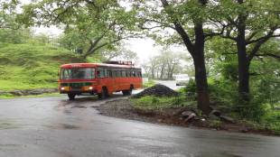 Mahabaleshwar Poladpur night traffic closed due to rain