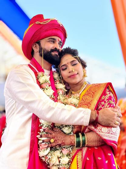 गोव्यातील मोरजीम बीचवर निरंजन व मनीषाचा लग्नाचा सोहळा पार पडला. (फोटो : इन्स्टाग्राम)