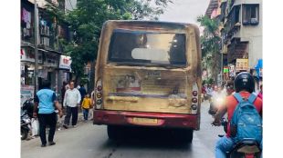 mbmc, bhayandar, mbmc buses, city buses, emitting smoke on road, pollution, passengers suffers, lack of maintenance, traffic police