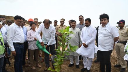 palghar, palghar district jail, work in progress, minister, Pankaj bhoyar, mp, Hemant savra, collector, indurani jakhar, palghar officials, home department, police housing colonies
