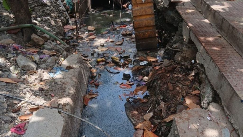 mira bhayandar road monsoon preparedness failure by municipal nala cleaning problems