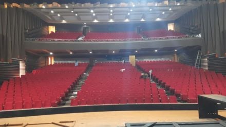 mumbai borivali prabodhankar thackeray natya mandir reopens