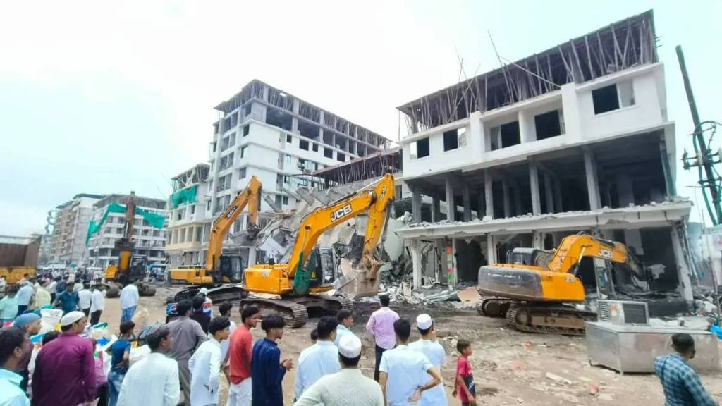 mumbra shil illegal buildings