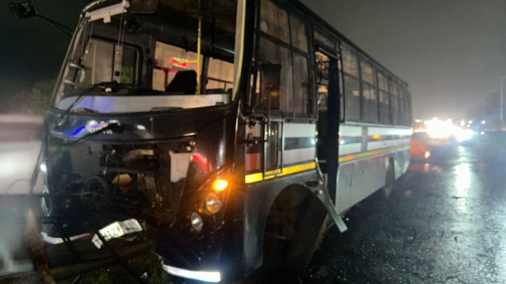 nashik birhad morcha accident police vehicle crashes divider on mumbai agra highway after protest