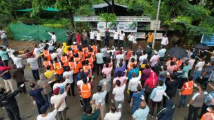 nanasaheb dharmadhikari trust navi mumbai citizens join huge cleanliness drive on sion panvel highway
