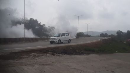 palghar container overturn accident Smoke due to chemical leak