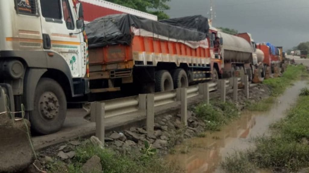 palghar traffic jam National Highway Authority failure mismanagement sativali bridge issue