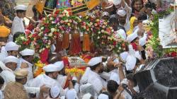 तुकोबांची पालखी ज्ञानेश्वर माऊलींच्या भेटीला