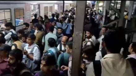 navi mumbai juienagar railway station lacks basic facilities local train issues vsd
