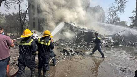 Ahmedabad airport crash news in marathi