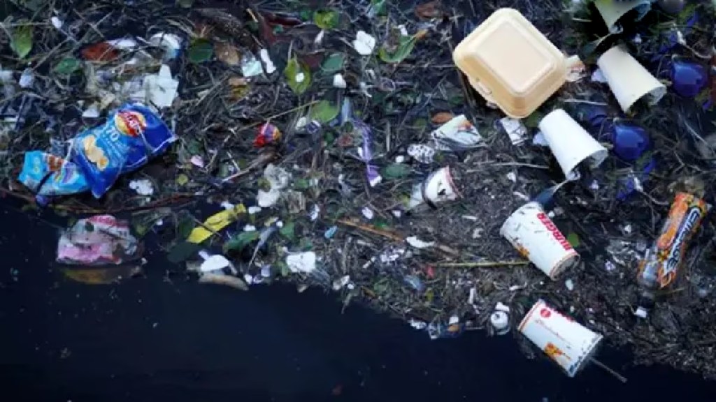 Pune city is plagued with plastic waste pune print news Pune city is plagued with plastic waste pune print news