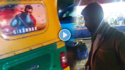 rickshaw driver steal money from customer purse