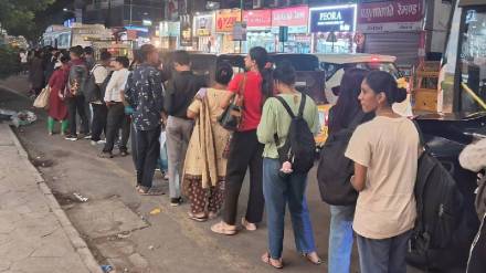 rickshaws availability issues in Lokmanya Nagar and Yashodhan Nagar areas of thane passengers suffers