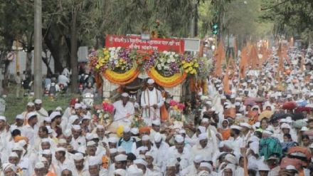 Lakhs visit Pandharpur on Ashadhi special arrangements facilities made for Warkaris in darshan queue