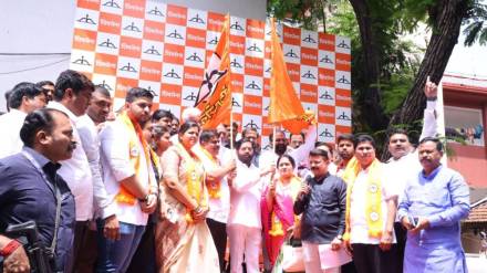 ex corporators of Thackeray group join shinde group in nashik