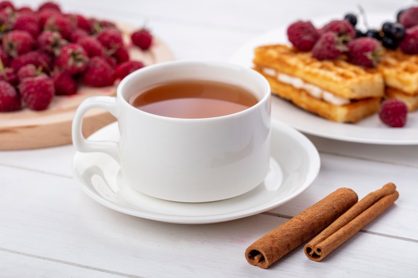 Never Eat These Food Items With Tea