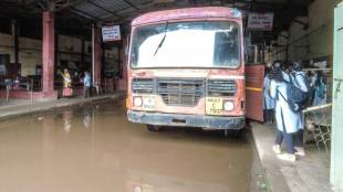 passenger problems at bus depot in Sawantwadi