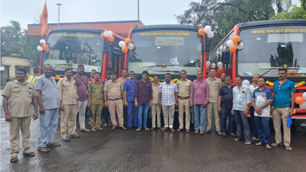new ST bus in Arnala depot