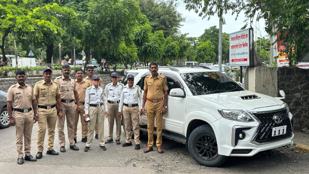 Action taken against vehicles with tinted windows in Baramati news