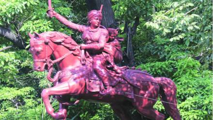 Tribute to Rani Laxmibai in Pune