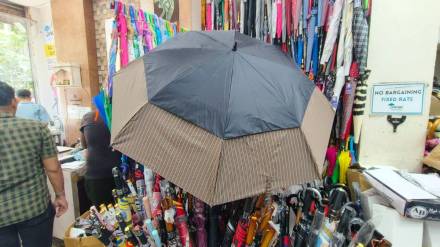 raincoats for monsoon Thane news in marathi