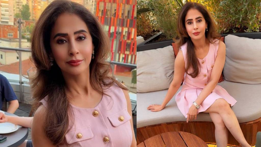 Urmila Matondkars Photos goes viral Fans are asking whether shd had done any surgery
