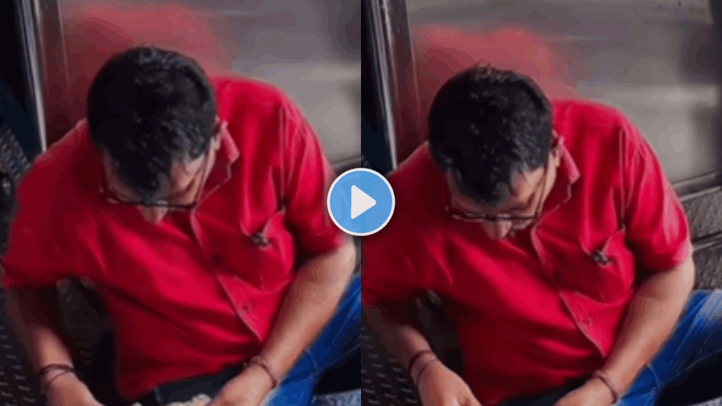 Emotional Video of father eating in local train viral video on social media |