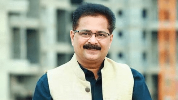 home minister fame aadesh bandekar revealed his education know more details