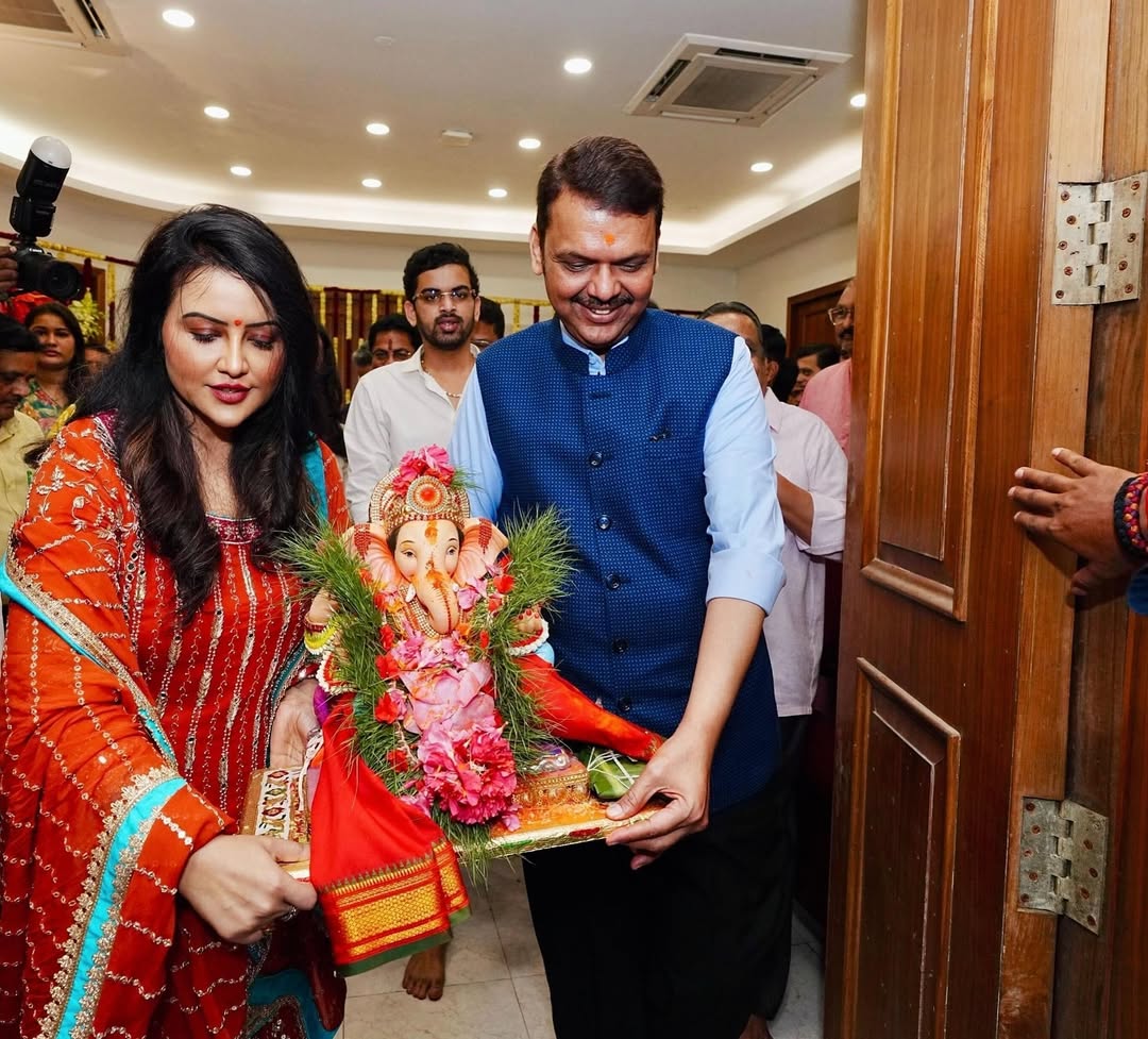 Amruta Fadnavis Shares Heartfelt Birthday Post for Devendra Fadnavis