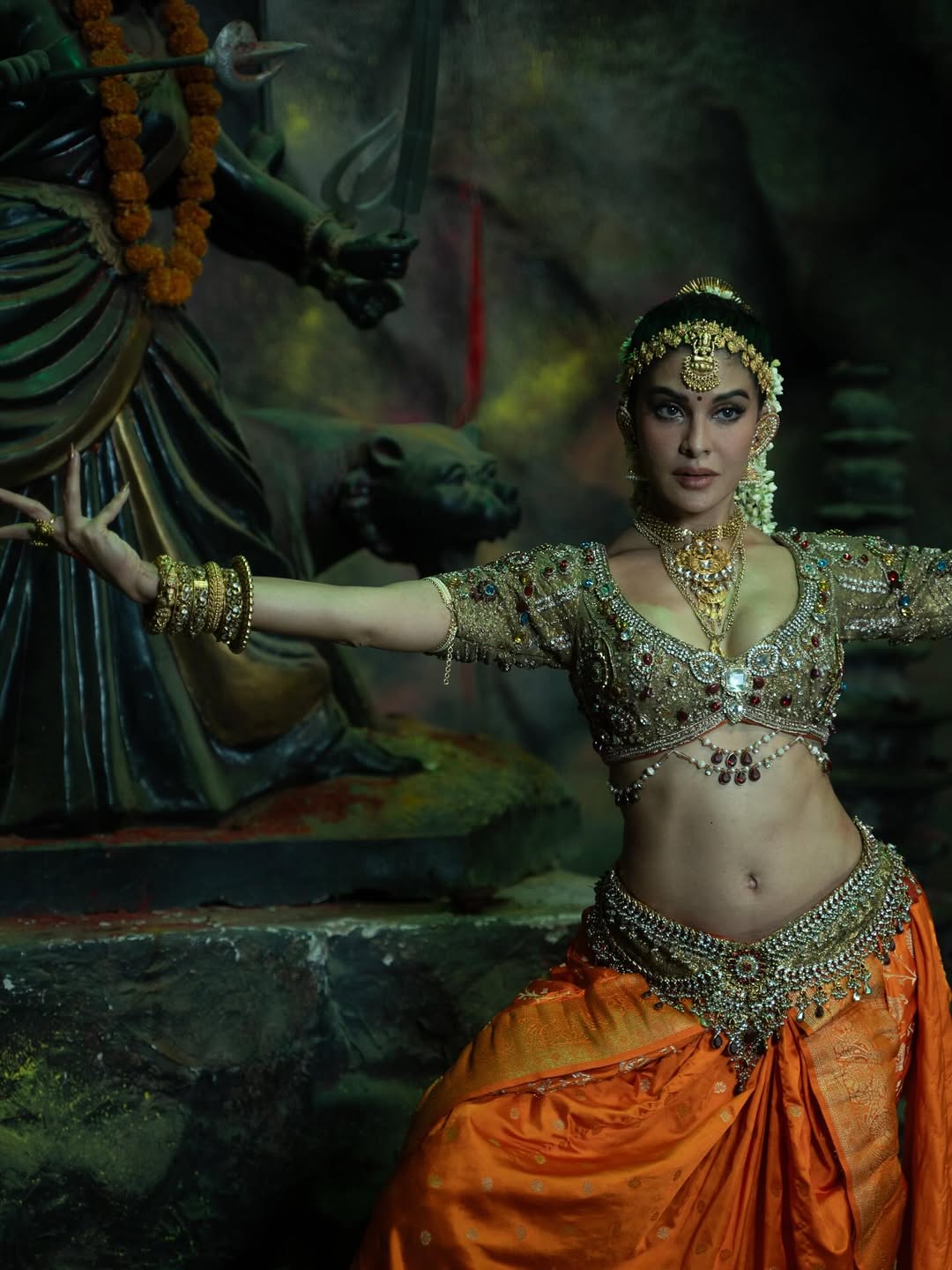 jacqueline fernandez traditional look
