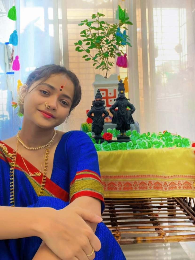 shivali parab pooja and saree look